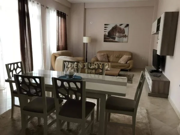 Tirane, jepet me qera apartament 1+1 Kati 1, 80 m² 385 € (Rruga Muhamed Deliu)