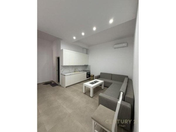 Tirane, jepet me qera apartament 2+1+Ballkon Kati 1, 92 m² 600 € (Don Bosko)