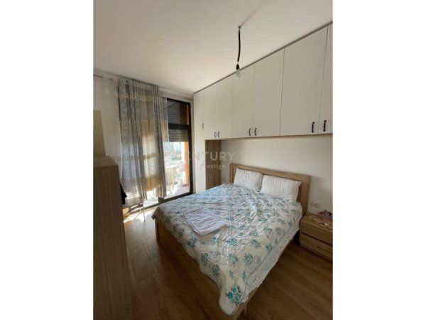 Tirane, jepet me qera apartament 2+1 Kati 5, 76 m² 700 € (Ish Dogana)