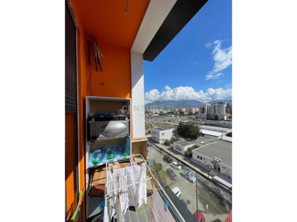 Tirane, jepet me qera apartament 2+1 Kati 5, 76 m² 700 € (Ish Dogana)