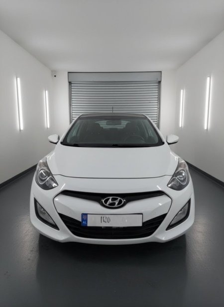 Tirane, shes makine Hyundai Benzin, e bardhë automatik Kondicioner 126.000 km 7.800 €