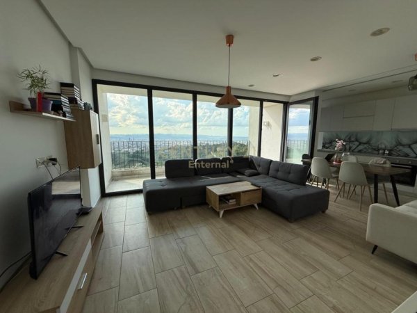 Tirane, jepet me qera apartament 2+1+Ballkon Kati 1, 107 m² 950 € (La Panoram Luxury-Villa, pranë Select Hill)