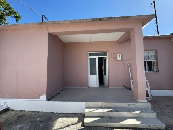 Kavaje, shitet shtepi 2+1+Aneks+Ballkon Kati 1, 145 m² 45.000 € (Kavaje)