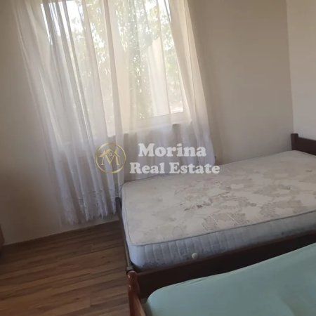 Tirane, jepet me qera shtepi 1+1+Ballkon Kati 2, 35 m² 300 € (Rruga Mihal Grameno)