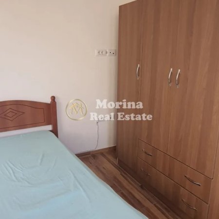 Tirane, jepet me qera shtepi 1+1+Ballkon Kati 2, 35 m² 300 € (Rruga Mihal Grameno)