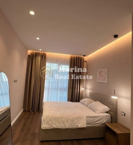 Tirane, jepet me qera apartament 2+1+Ballkon Kati 9, 95 m² 1.100 € (Komuna e Parisit)