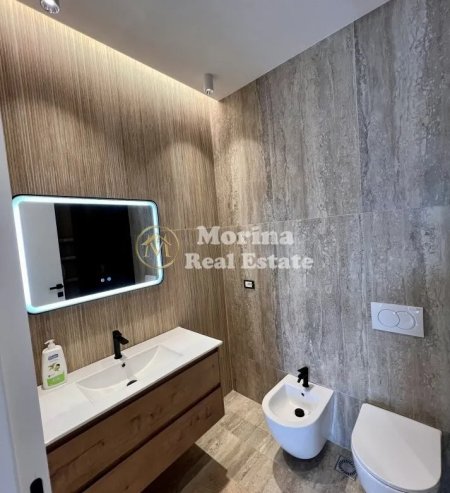 Tirane, jepet me qera apartament 2+1+Ballkon Kati 9, 95 m² 1.100 € (Komuna e Parisit)