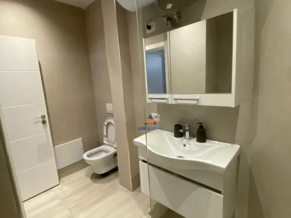 Tirane, jepet me qera apartament 1+1 Kati 1, 60 m² 55000 LEKE (FAKULTETI INXHINERIS SE NDERTIMIT,21 DHJETORI)