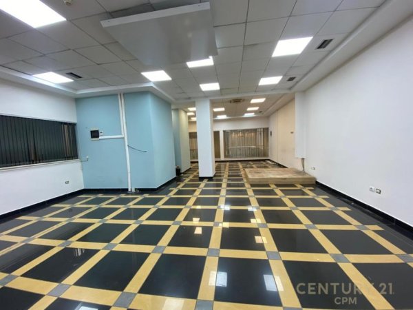 Tirane, jepet me qera zyre Kati 3, 106 m² 1.000 € (Qendra Tregtare Galeria)