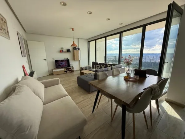 Tirane, jepet me qera apartament 2+1+Aneks+Ballkon Kati 1, 107 m² 950 € (La Panoram Luxury-Villa prane Select Hill)