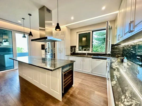 Tirane, jepet me qera Vile 3 Katshe Kati 4, 780 m² (AKACIA HILLS)