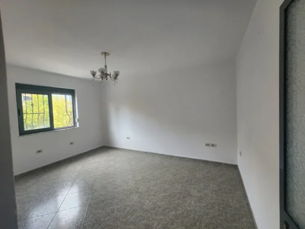 Tirane, shitet apartament 1+1 Kati 3, 54 m² 100.000 € (Brryli)