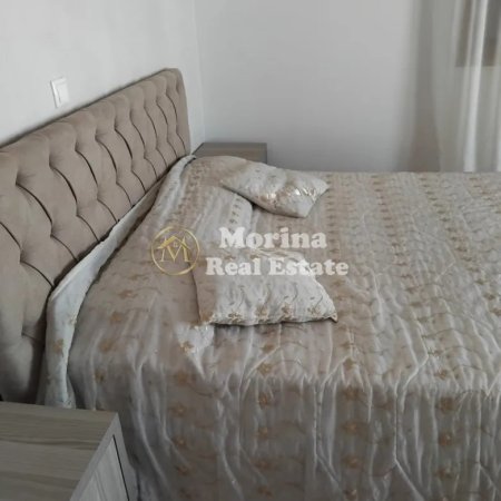 Tirane, jepet me qera shtepi 1+1 Kati 3, 100 m² 450 € (Kombinat)