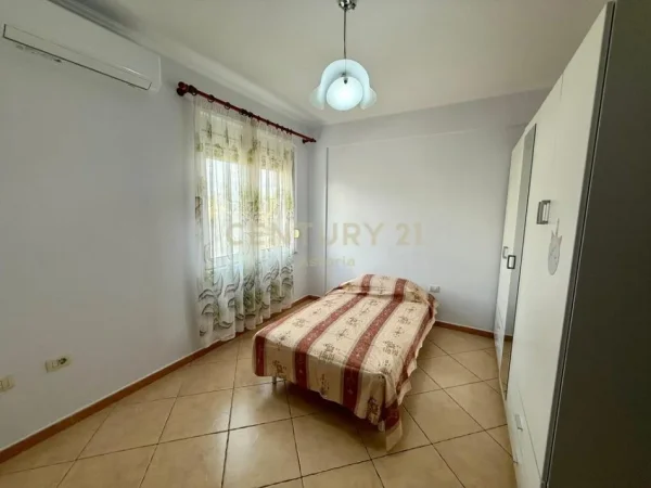 Tirane, jepet me qera apartament 2+1+Aneks+Ballkon Kati 8, 120 m² 800 € 