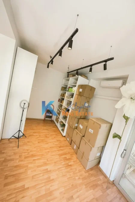 Tirane, jap me qera zyre Kati 3, 70 m² 800 € (Bllok, Rruga Vaso Pasha)