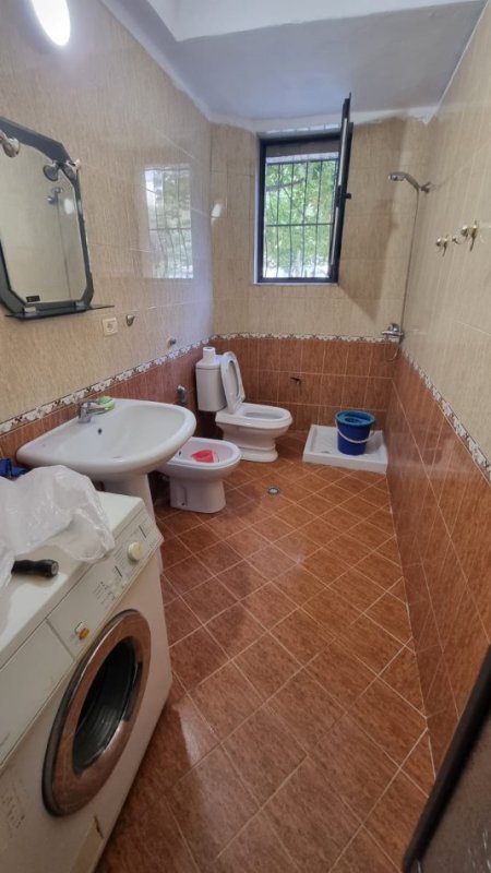 Jepet me Qira Apartament 2+1  te Oxhaku , Kati 1, 70 m² 450 €uro