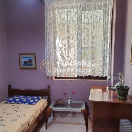 Tirane, jepet me qera apartament 2+1 Kati 6, 92 m² 600 € (Ministria e Jashtme, Materniteti i Ri,)