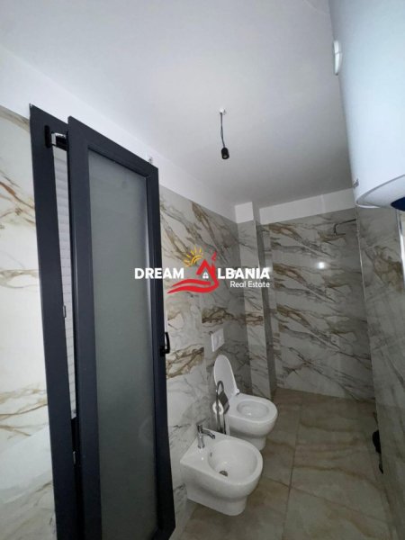 Tirane, jepet me qera apartament 2+1 , 95 m² 650 € (Kompleksi Zirkon)