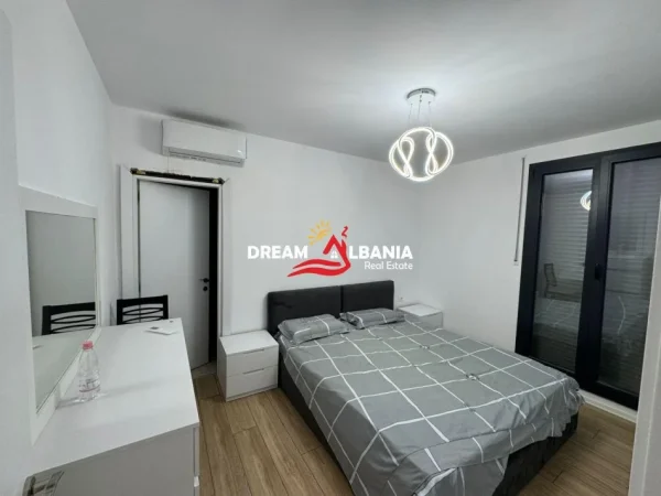 Tirane, jepet me qera apartament 2+1 , 95 m² 650 € (Kompleksi Zirkon)