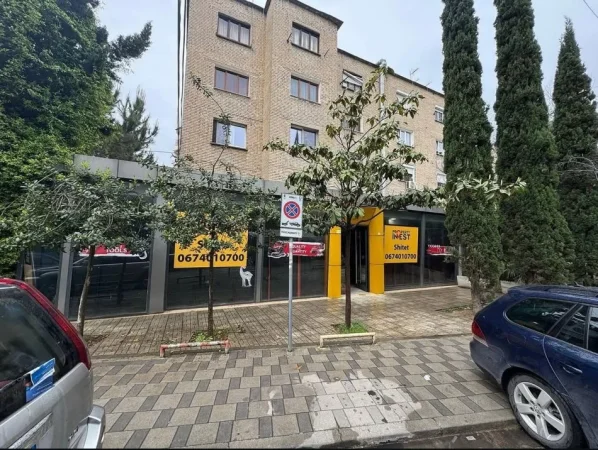 Tirane, shitet ambjent biznesi Kati 0, 200 m² 380.000 € (21 Dhjetori)