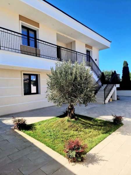 Spille, shitet Vile 4+1+Aneks+Ballkon Kati 2, 500 m²  (Spille)Kavaje