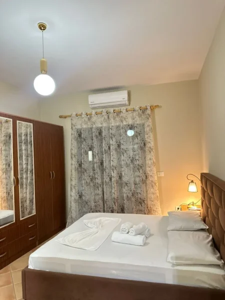 Tirane, jepet me qera apartament 2+1+Aneks+Ballkon Kati 5, 90 m² 800 € 