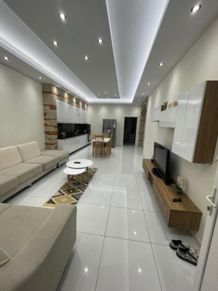 Jepet me Qera Super Apartament 2+1 tek Rruga Osman Jonuzi afer Jordan Misjas dhe Shinave , Kati 3, 115 m² 550 €uro