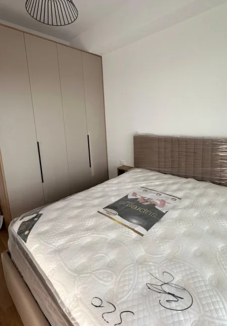 Tirane, jepet me qera apartament 1+1+Ballkon Kati 6, 49 m² 450 € (Rruga Pasho Hysa)