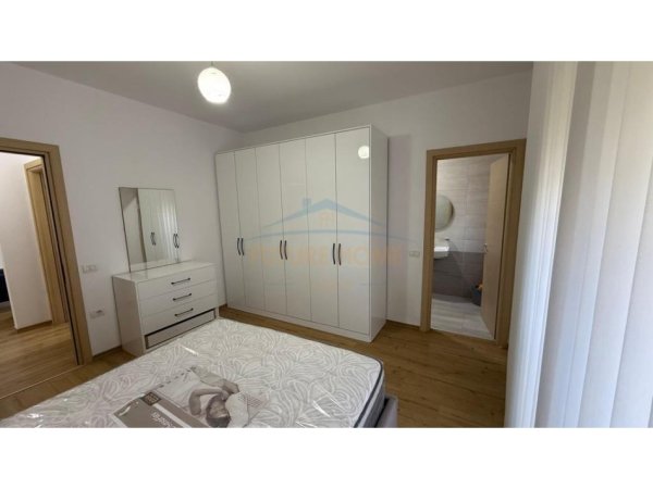 Tirane, jepet me qera apartament 2+1 Kati 6, 113 m² 650 € 