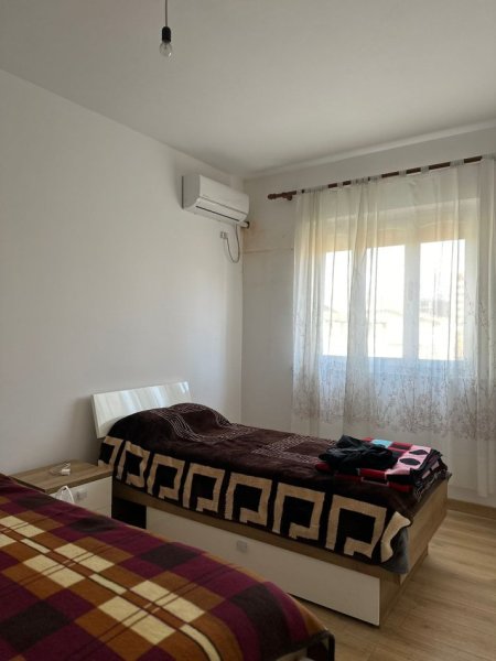 Tirane, jepet me qera apartament 2+1+Ballkon Kati 3, 107 m² 750 € (PAZARI I RI)