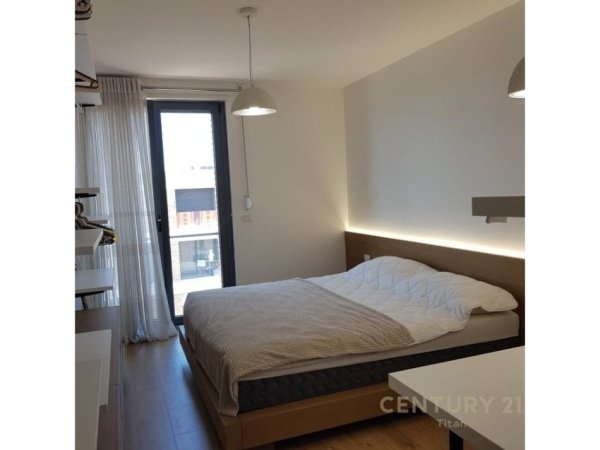 Tirane, jepet me qera apartament 2+1+Aneks+Ballkon Kati 9, 90 m² 800 € (Fiori di Bosco)