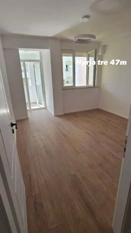 Tirane, shitet apartament 1+1+Ballkon Kati 7, 47 m² 102.000 € (Don Bosko, afer Viva Market)