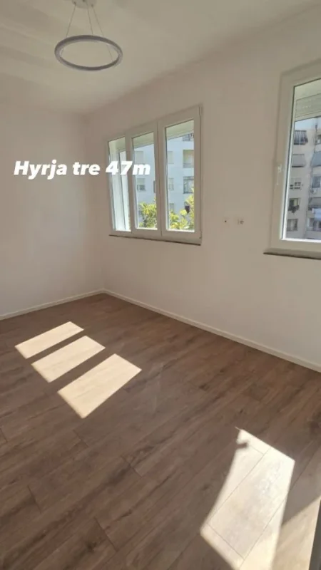 Tirane, shitet apartament 1+1+Ballkon Kati 7, 47 m² 102.000 € (Don Bosko, afer Viva Market)