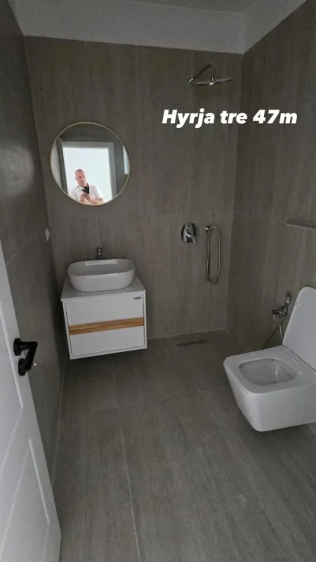 Tirane, shitet apartament 1+1+Ballkon Kati 7, 47 m² 102.000 € (Don Bosko, afer Viva Market)