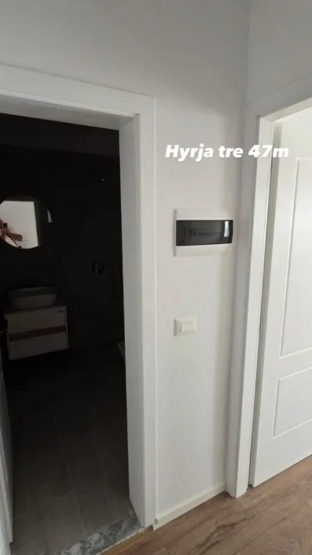 Tirane, shitet apartament 1+1+Ballkon Kati 7, 47 m² 102.000 € (Don Bosko, afer Viva Market)