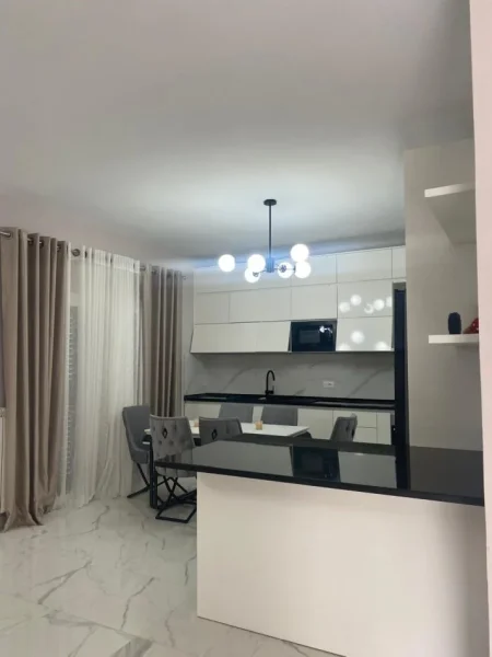 Tirane, jepet me qera apartament 2+1 Kati 0, 220 m² 650 € (Mullet)