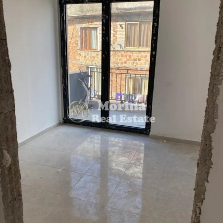 Tirane, jepet me qera apartament 3+1 Kati 7, 120 m² 800 € (Pazari i Ri)