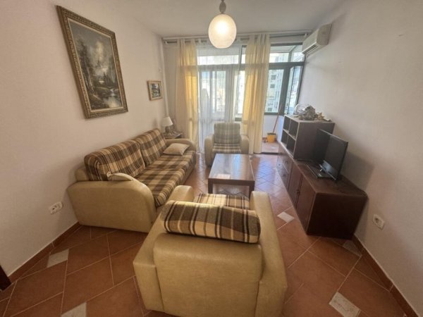Tirane, jepet me qera apartament 1+1+gatim me vete Ballkon Kati 8, 80 m² 550 € ( Bulevardin Gjergj Fishta, pranë Gjykatës)