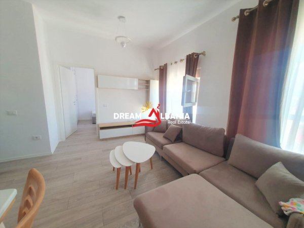 Tirane, jepet me qera apartament 2+1 , 66 m² 700 € (ne Ali Dem tek Kompleksi Mangalem)