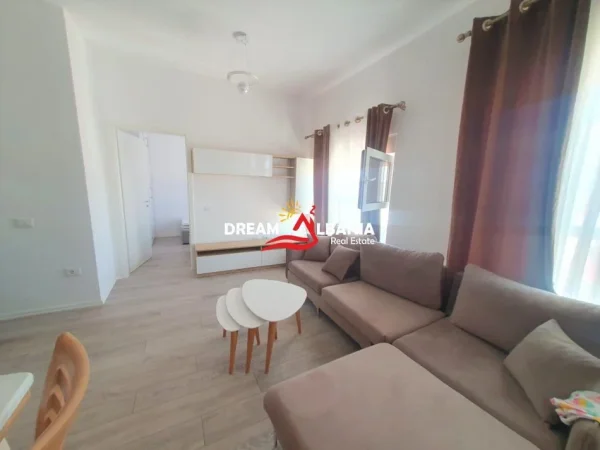 Tirane, jepet me qera apartament 2+1 , 66 m² 700 € (ne Ali Dem tek Kompleksi Mangalem)