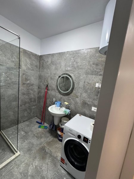 Tirane, jepet me qera apartament 1+1 Kati 5, 55 m² 700 € (Rruga riza cerova)
