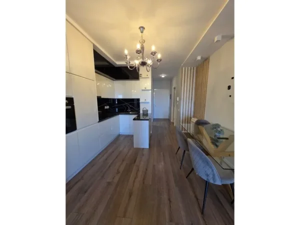 Tirane, jepet me qera apartament 2+1 Kati 6, 89 m² 900 € 