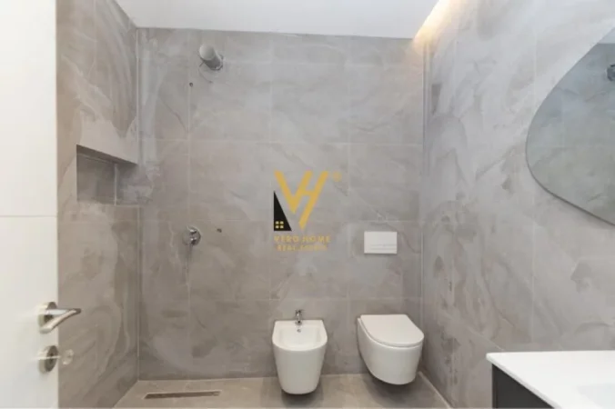 Tirane, jepet me qera apartament 1+1+Ballkon Kati 6, 60 m² 650 € (JORDAN MISJA)