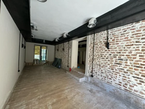 Tirane, shitet apartament 3+1 , 115 m² 185.000 € (vasil shanto)