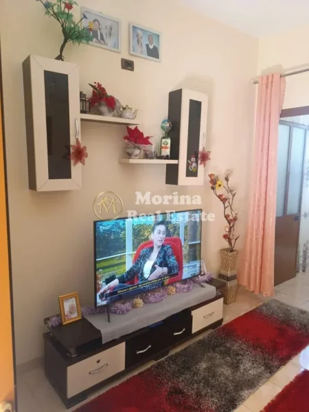 Tirane, shitet Vile 3 Katshe , 200 m² 170.000 € (Shkoze)
