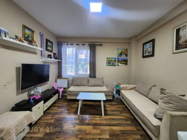 Tirane, shitet apartament 1+1 Kati 2, 66 m² 91.500 € (Shkoze)
