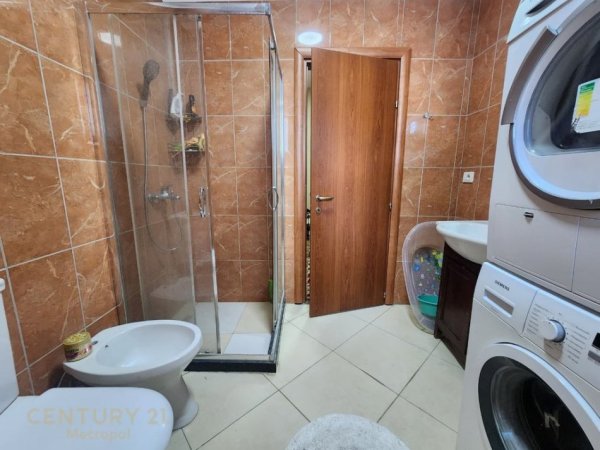 Tirane, shitet apartament 1+1 Kati 2, 66 m² 91.500 € (Shkoze)