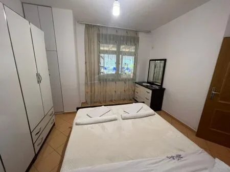 Tirane, jepet me qera apartament 2+1 Kati 3, 95 m² 750 € 