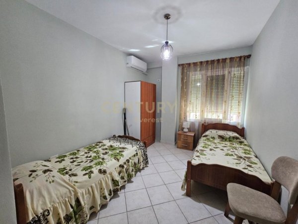 Tirane, shitet apartament 2+1+Aneks+Ballkon Kati 3, 93 m² 160.000 € (5 Maji)