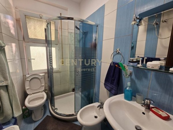 Tirane, shitet apartament 2+1+Aneks+Ballkon Kati 3, 93 m² 160.000 € (5 Maji)